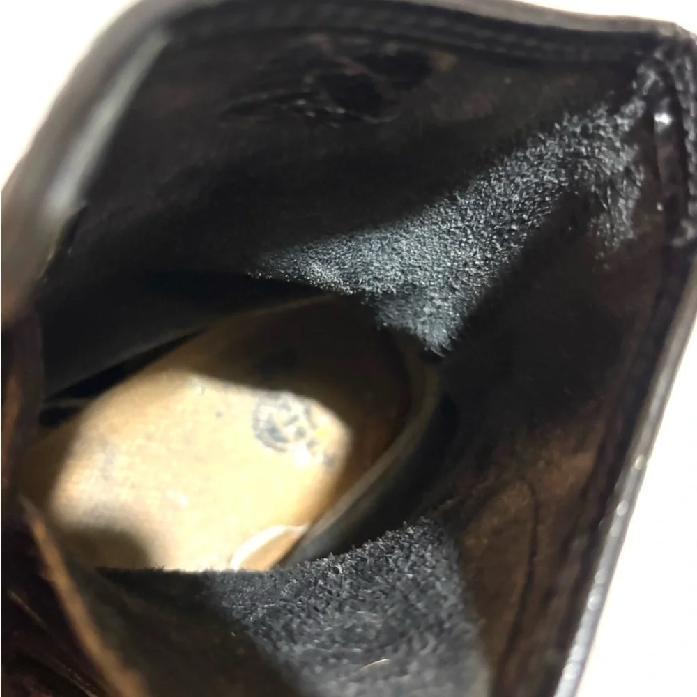 Dr. Martens glossy black